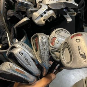 walter Hagen kids 7 pc golf set in right hand plus 
stand bag with